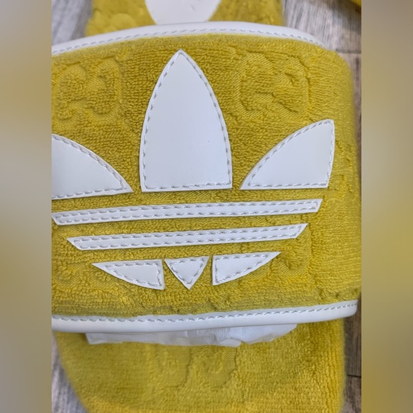 🍋  GUCCI x ADIDAS Terry Cloth GG Platform Sandals 38 Yellow Off White Womens 8 - Picture 5 of 7